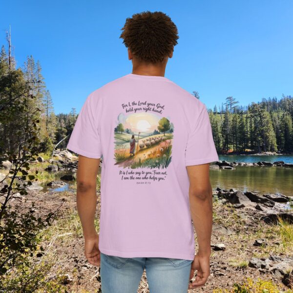 Fear Not I Am The One That Helps You Christian T-Shirt - Isaiah 41:13 45 Model of Fear Not I Am The One That Helps You Christian T-Shirt - Isaiah 41:13 44