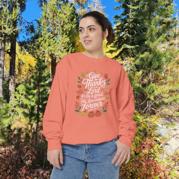 Model of Give Thanks to the Lord Christian Sweatshirt 14