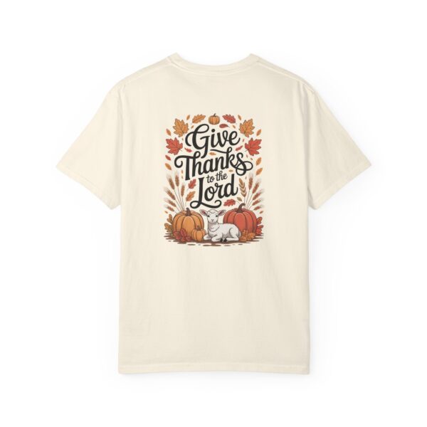 Ivory Give Thanks to the Lord t-shirt with Thanksgiving design showing a lamb, pumpkins, and fall leaves.