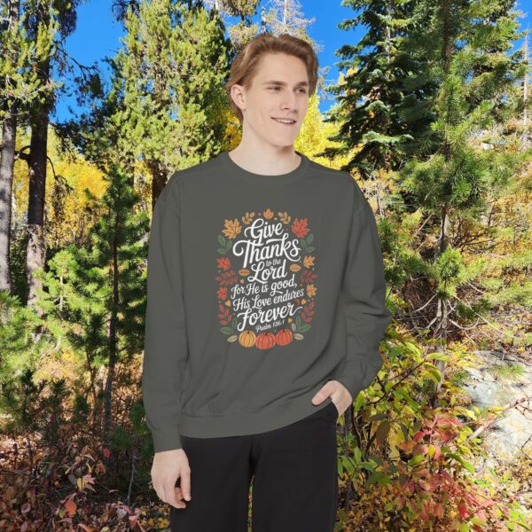 Model of Give Thanks to the Lord Christian Sweatshirt 28