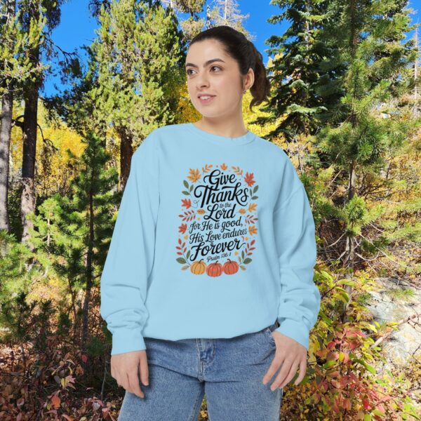 Model of Give Thanks to the Lord Christian Sweatshirt 38